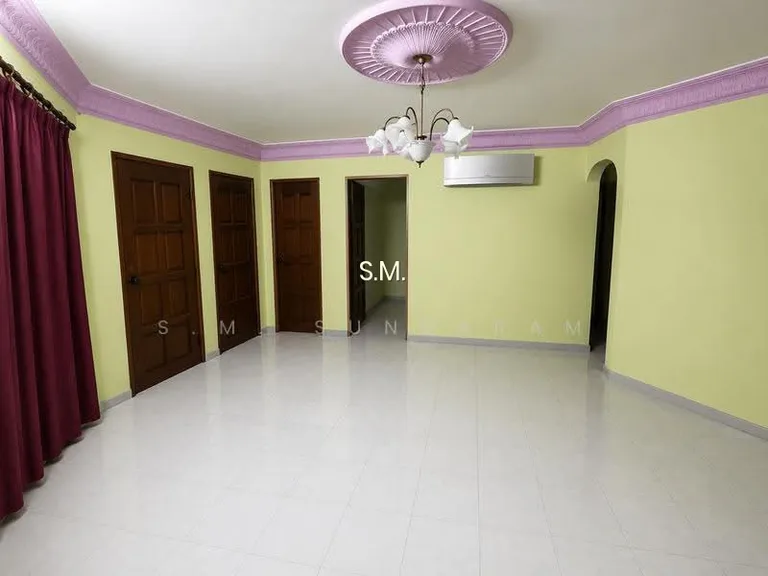 244 Bukit Batok East Avenue 5 image 1 of 8