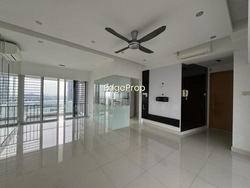 THE REGENCY AT TIONG BAHRU image 1 of 10