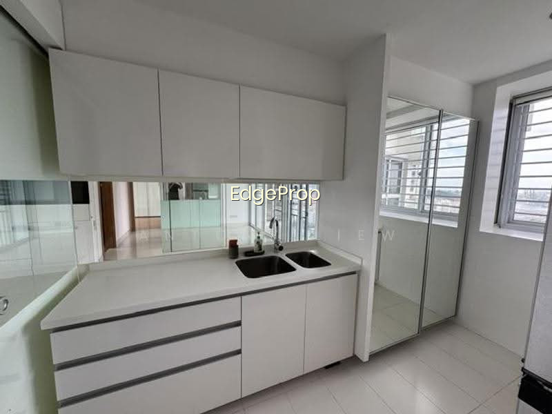 The Regency at Tiong Bahru photo 5