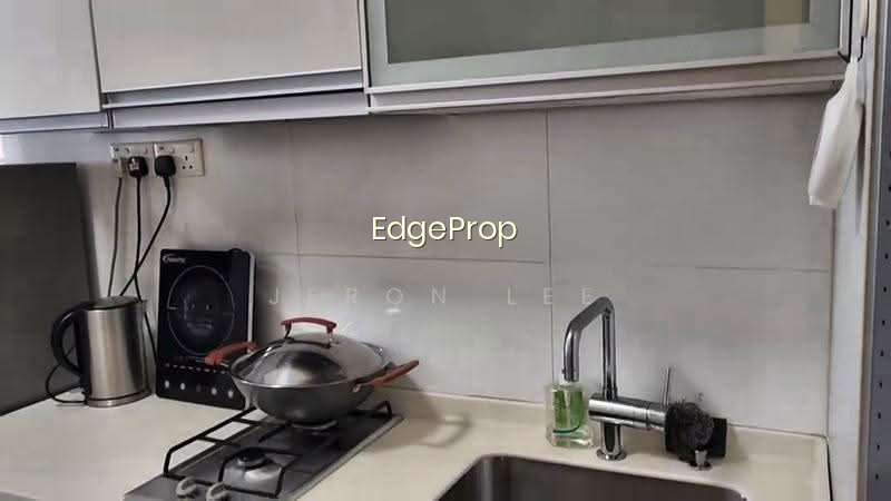 ROBERTSON EDGE photo 3