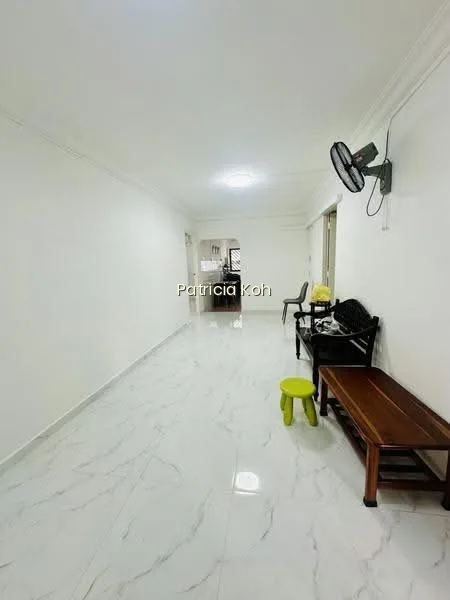 521 Jurong West Street 52 image 1 of 10