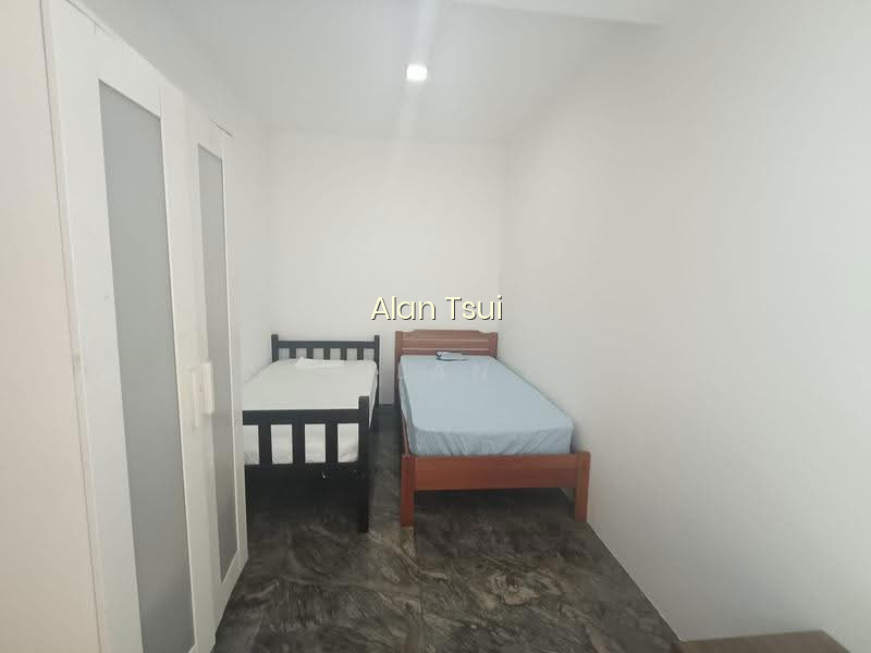 CHEAP BEDROOM @ SIXTH AVE MRT image 1 of 4