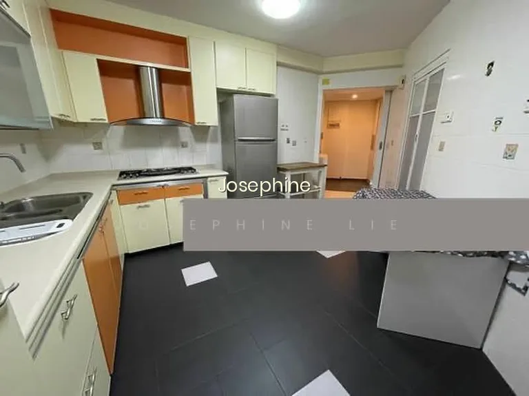 323C Sengkang East Way image 1 of 10