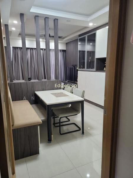 WESTWOOD RESIDENCES EC photo 2