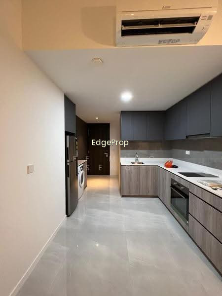 RIVERFRONT RESIDENCES photo 2