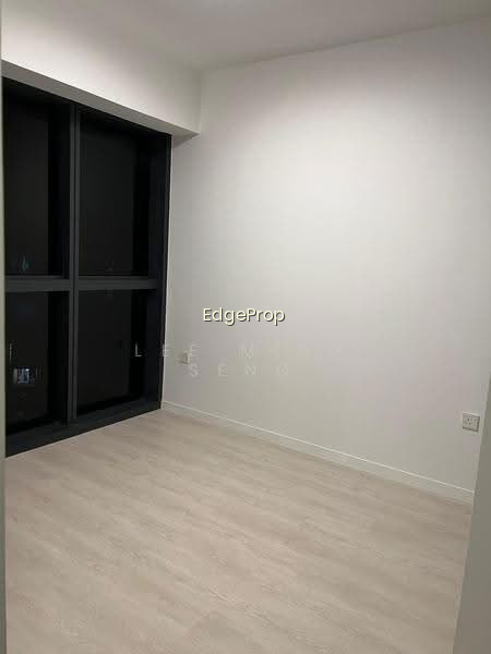 RIVERFRONT RESIDENCES photo 6