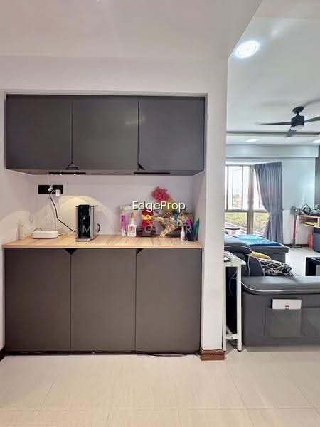PARKVIEW APARTMENTS photo 5