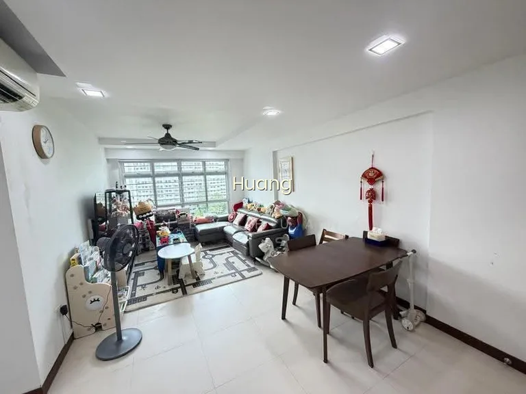 471A Upper Serangoon Crescent image 1 of 7