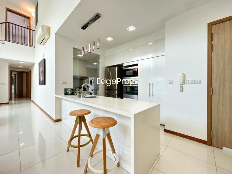 CLEMENTIWOODS CONDOMINIUM photo 3