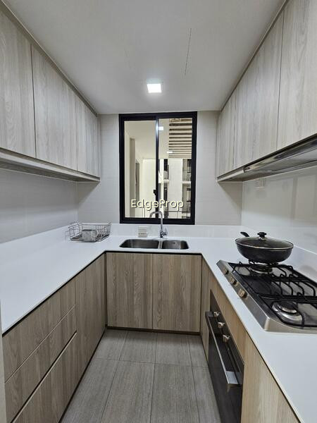 WESTWOOD RESIDENCES EC photo 3