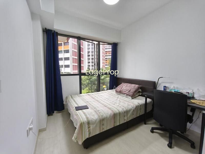 RIVERFRONT RESIDENCES photo 3