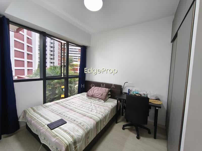 RIVERFRONT RESIDENCES photo 4