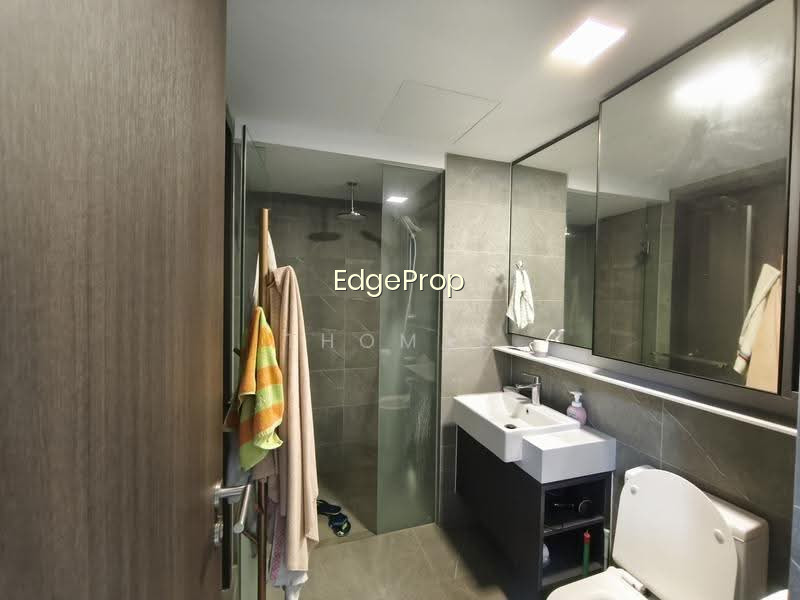 RIVERFRONT RESIDENCES photo 6