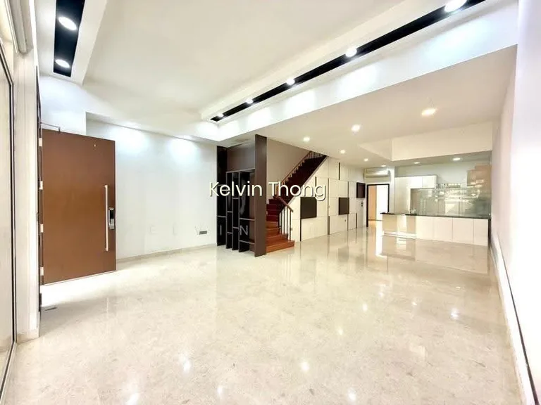 Luxus Hills | the Estate image 1 of 10