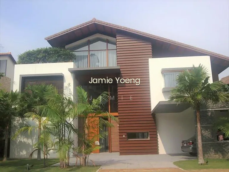 Rare Luxury Waterfront Bungalow With Private Berth in Sentosa Cove image 1 of 9