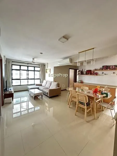 420D Northshore Drive image 1 of 10
