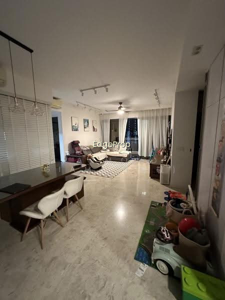 THE LAKEFRONT RESIDENCES image 1 of 10