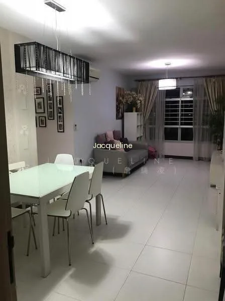 180C Rivervale Crescent image 1 of 10