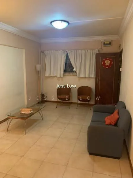 304 Hougang Avenue 5 image 1 of 10