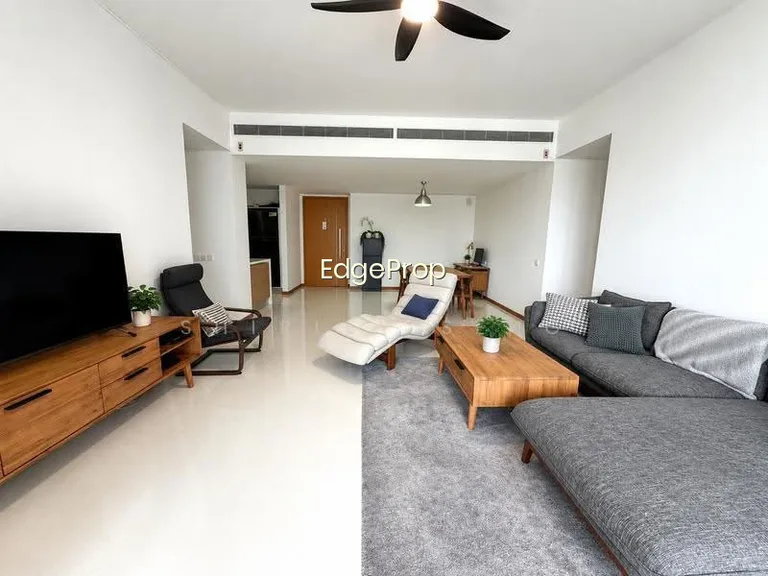 Marina Bay Residences image 1 of 10