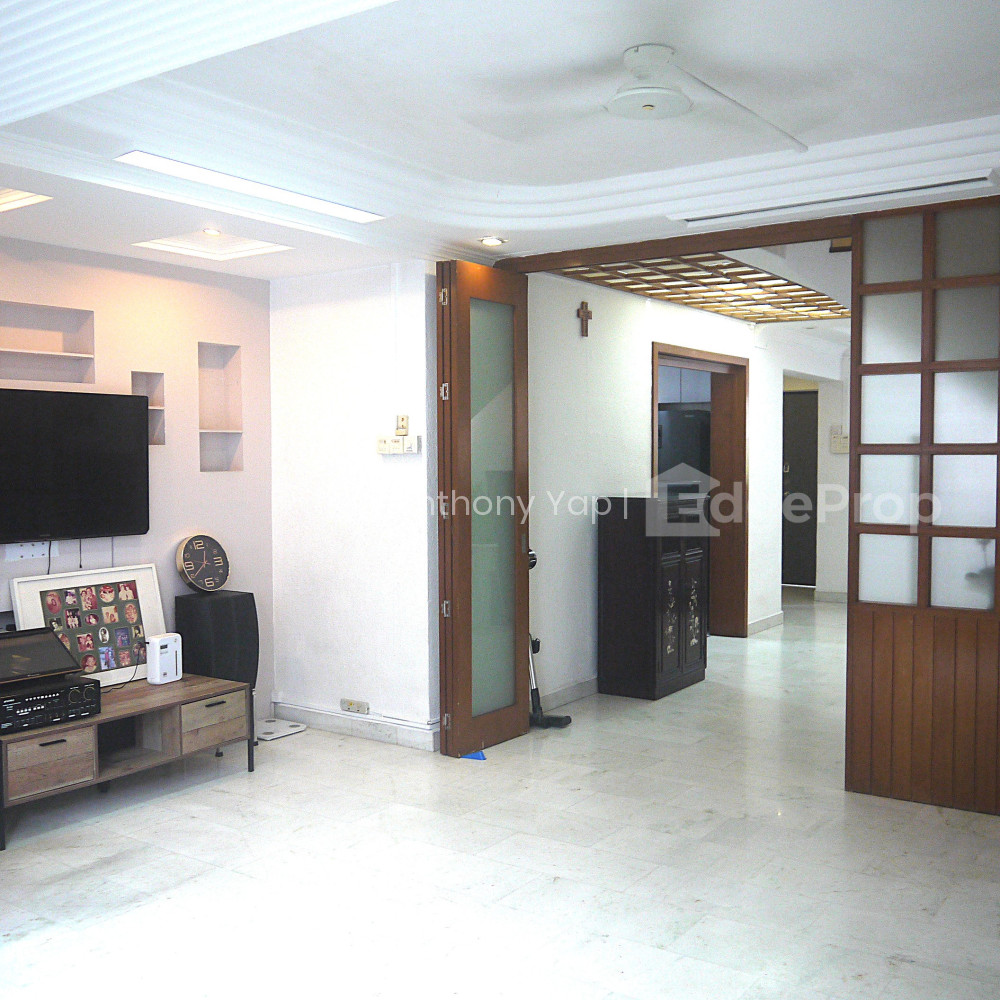 237 Hougang Street 21 image 1 of 9