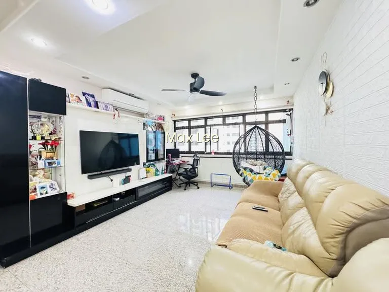 690B Choa Chu Kang Crescent image 1 of 9