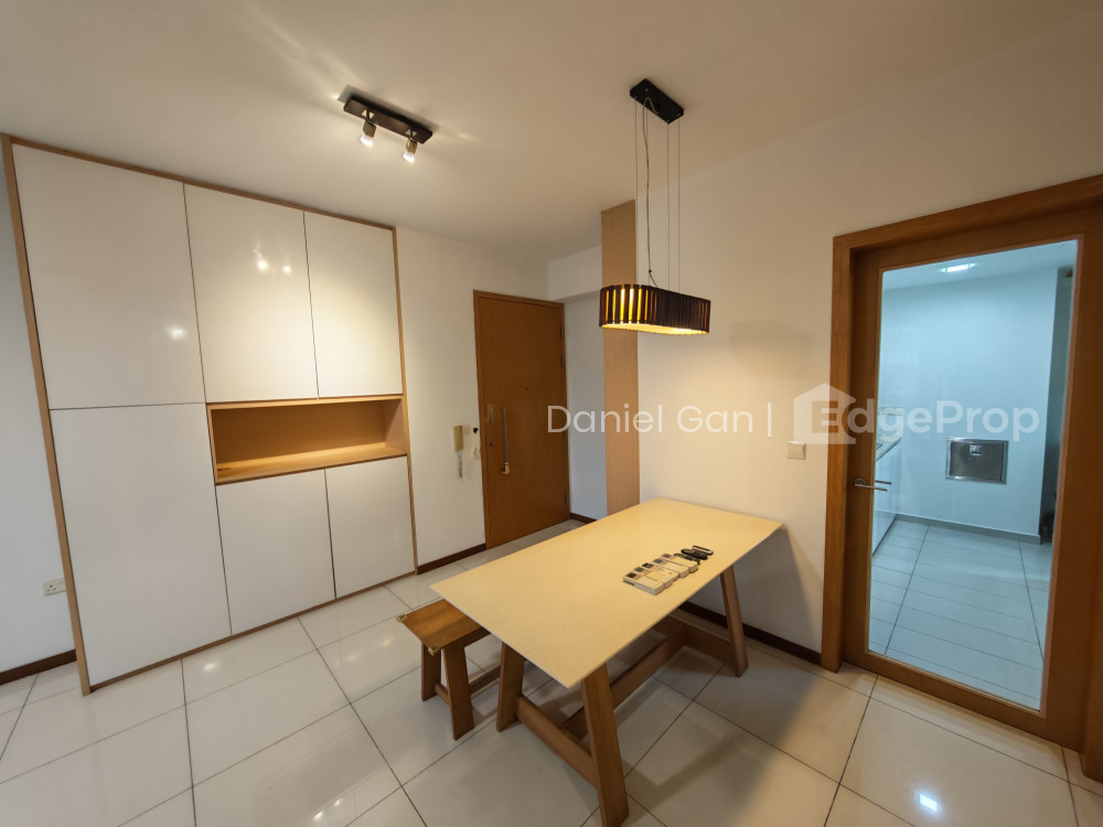 2 Woodleigh Close image 1 of 10