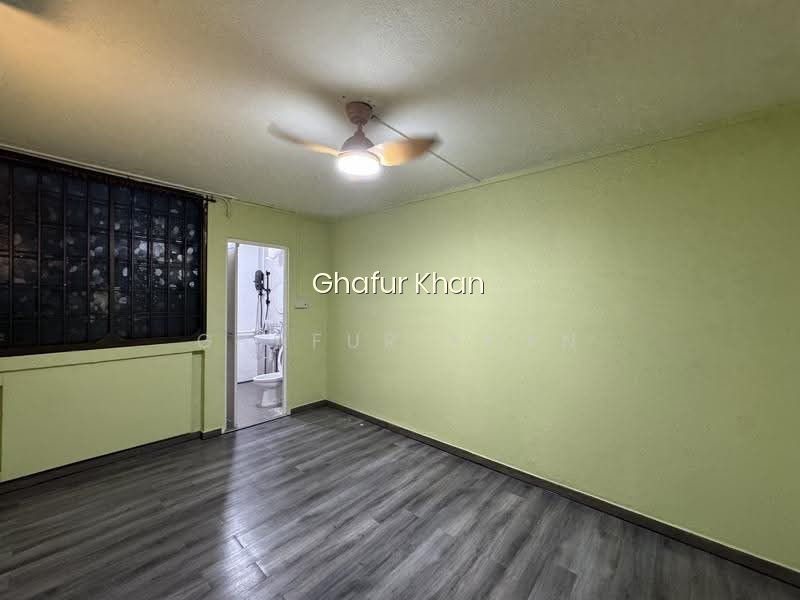 250 YISHUN AVENUE 9 image 1 of 9