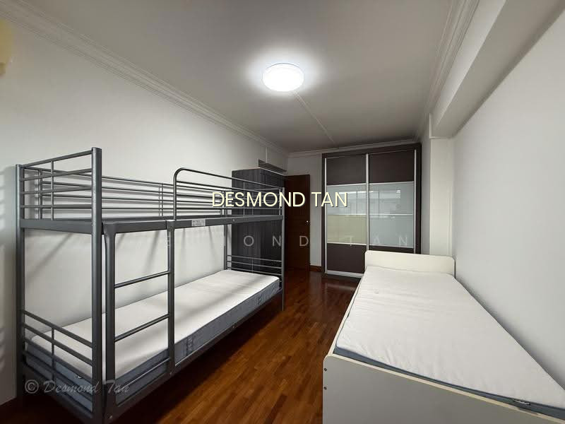 393 TAMPINES AVENUE 7 image 1 of 5