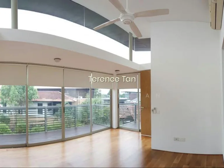 Freehold Detached Only $7.X Mil! 1KM to Rgps! Mins' Walk to Mrt! image 1 of 10
