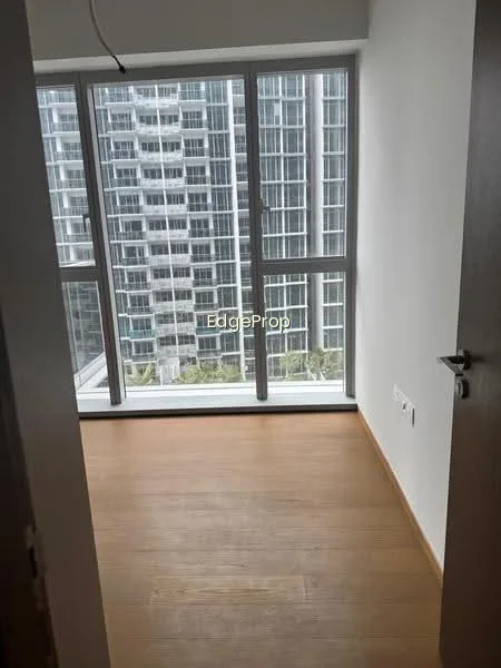 Grand Dunman image 1 of 10