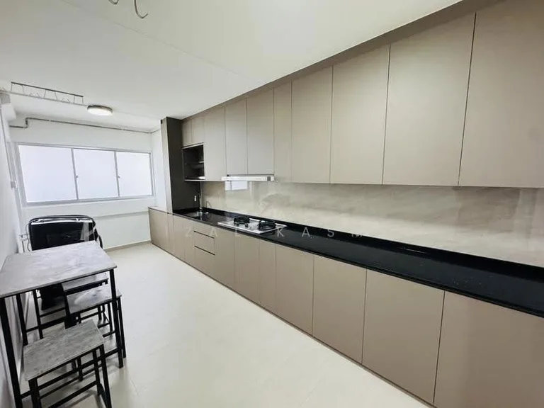 852 Tampines Street 82 image 1 of 10