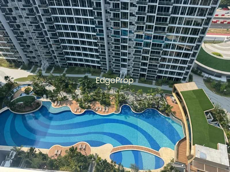 Grand Dunman image 1 of 10