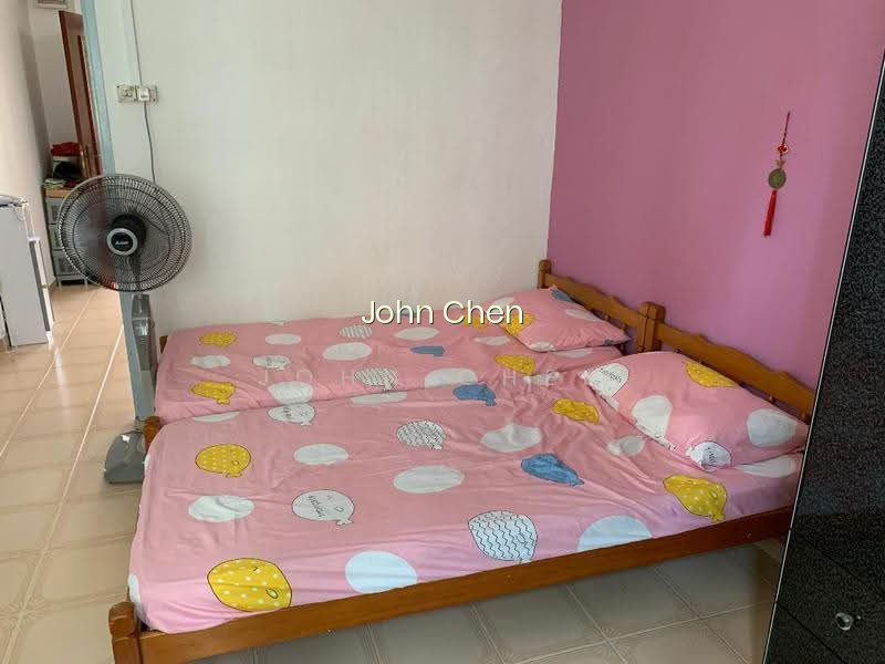 832 TAMPINES STREET 82 image 1 of 7