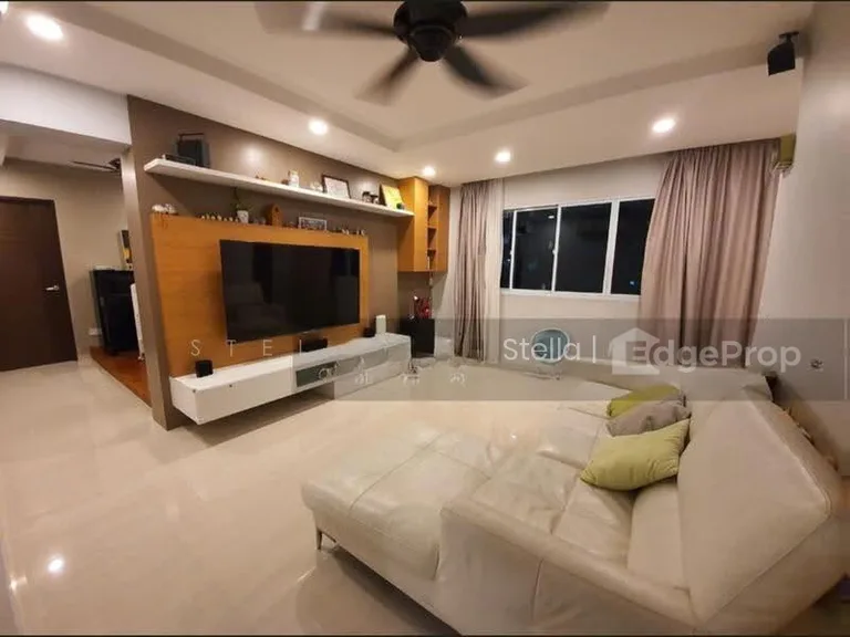 16 Cantonment Close image 1 of 10