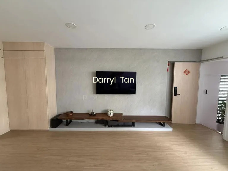 436 Tampines Street 43 image 1 of 10