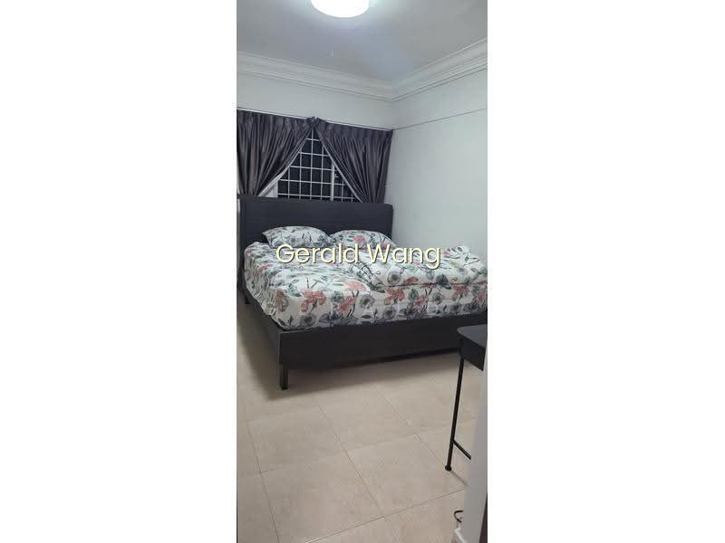 102 TAMPINES STREET 11 image 1 of 8