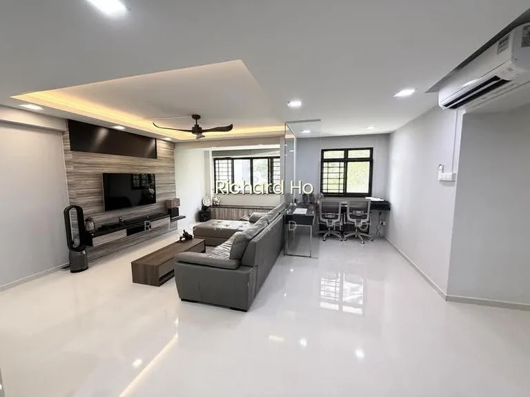286A Toh Guan Road image 1 of 10