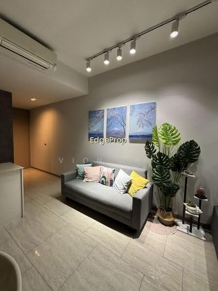 Stratum image 1 of 10