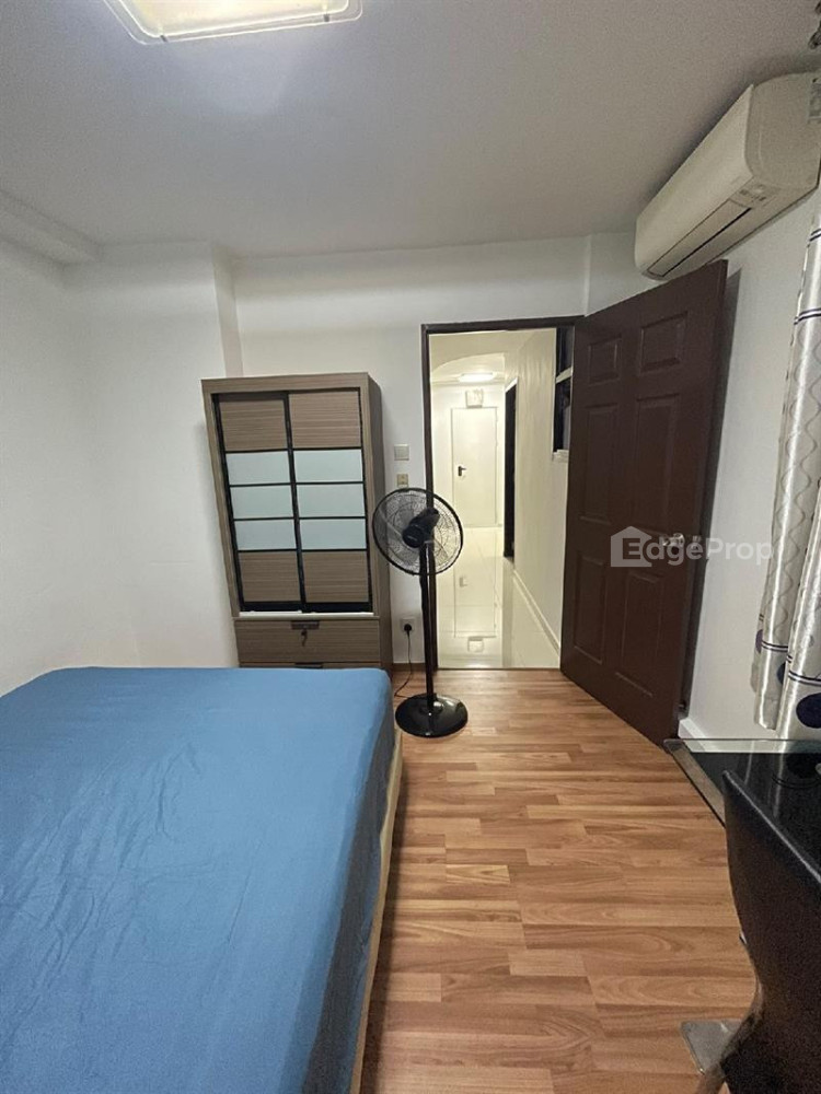 360C ADMIRALTY DRIVE image 1 of 6