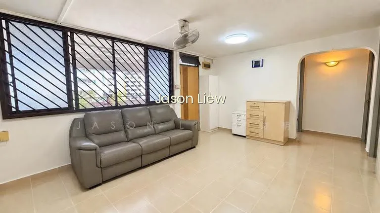 242 Serangoon Avenue 3 image 1 of 10