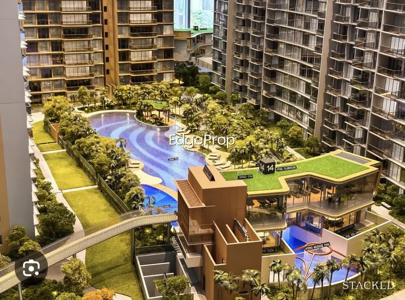 Grand Dunman image 1 of 10