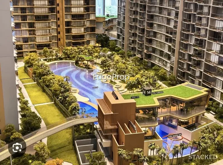 Grand Dunman image 1 of 10