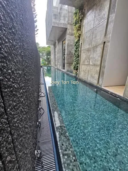 Holland Park image 1 of 10