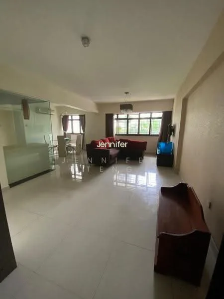 12 Cantonment Close image 1 of 10