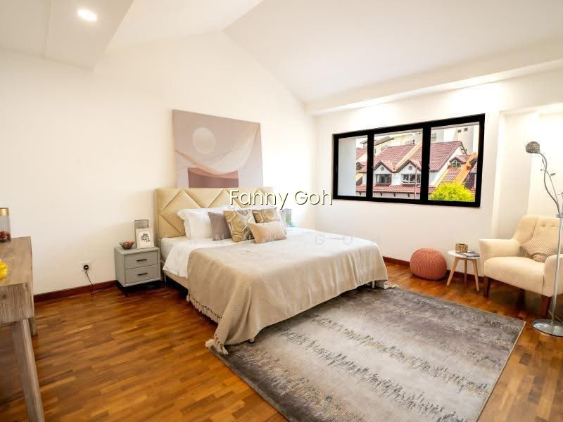 EXCLUSIVE LISTING - FREEHOLD CORNER TERRACE 1KM TEMASEK PRIMARY image 1 of 3