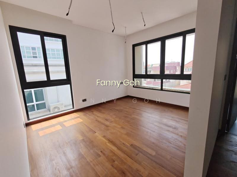 BRAND NEW FREEHOLD SEMI D SALE! image 1 of 3
