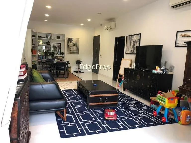 Kuie Pong Loft image 1 of 9