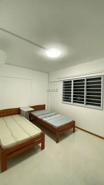 220 Yishun Street 21 image 1 of 9