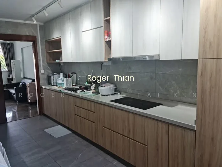 445 Tampines Street 42 image 1 of 10